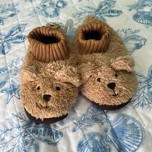 Baby Gap Bear Slippers Size L or 9/10 (approx 4-5 years but varies)